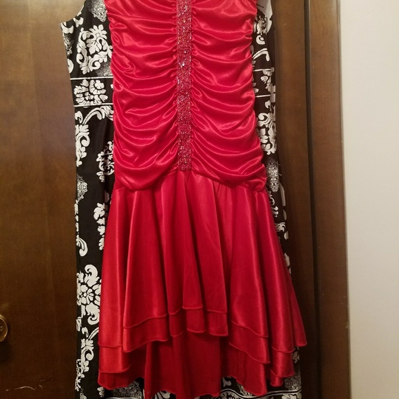 Red homecoming dress - Picture 2 of 2